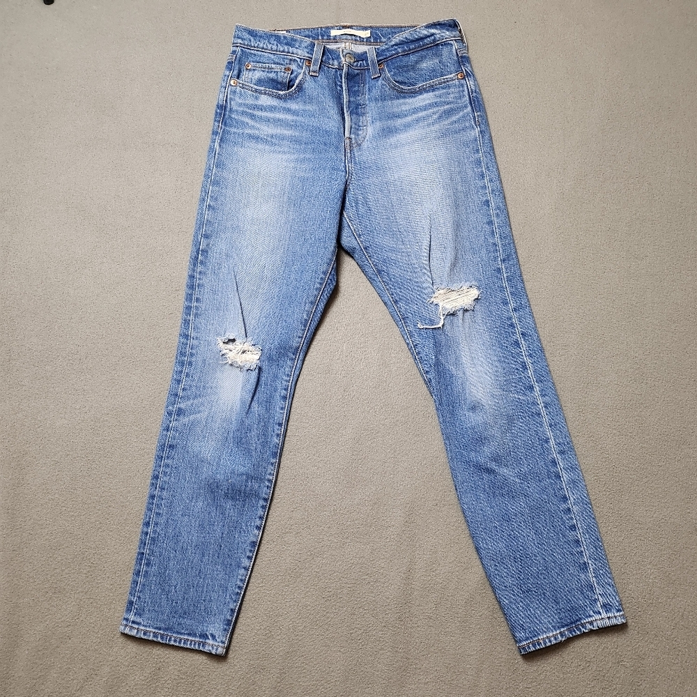 Levi's Wedgie distressed Crop Jeans Sz 27